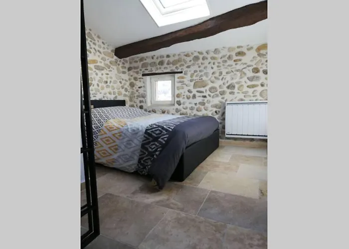 Entre Et Lavandes * Roumoules