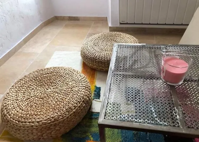 Entre Et Lavandes * Roumoules